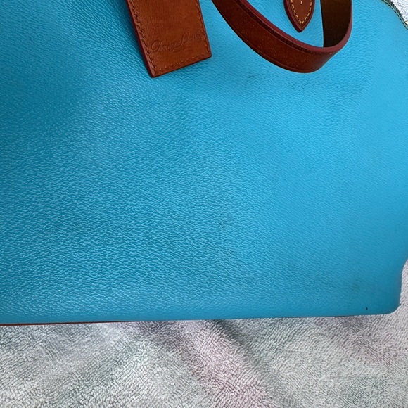 GUC Dooney & Bourke Satchel in Sky Blue. - Picture 2 of 9